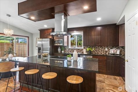 2111 201st Place SW Lynnwood WA 98036