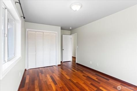 2111 201st Place SW Lynnwood WA 98036