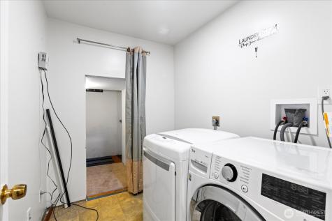 2111 201st Place SW Lynnwood WA 98036