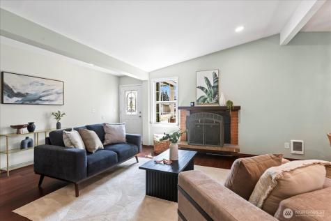 2111 201st Place SW Lynnwood WA 98036