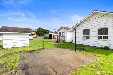 3829 60th Avenue E Fife WA 98424