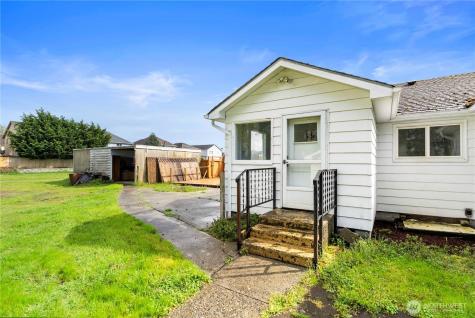 3829 60th Avenue E Fife WA 98424