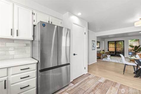 29105 13th Avenue S Federal Way WA 98003