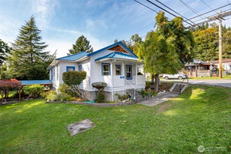 7362 N Superior Concrete WA 98237
