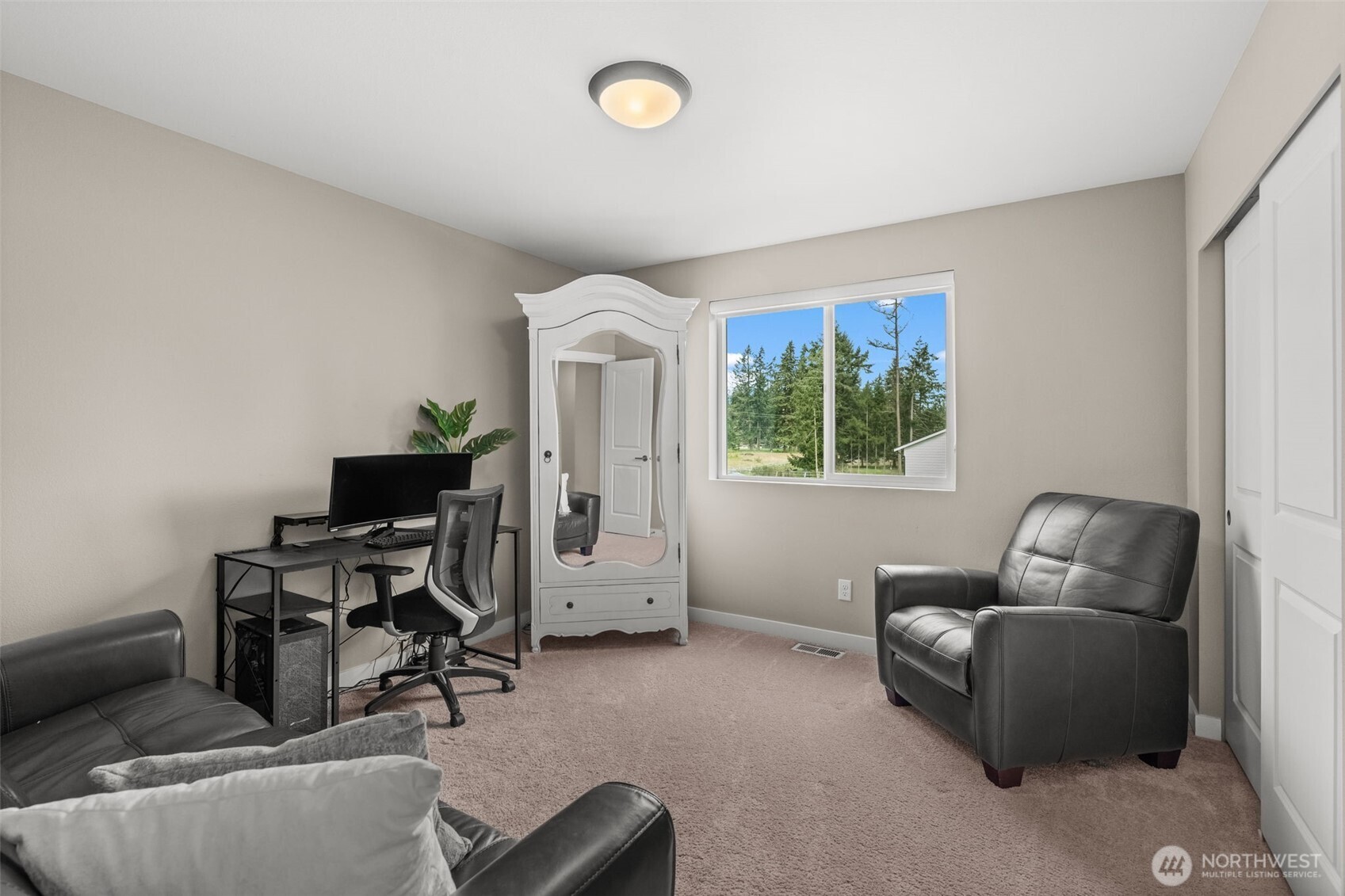 23240 46th Avenue E Spanaway WA 98387