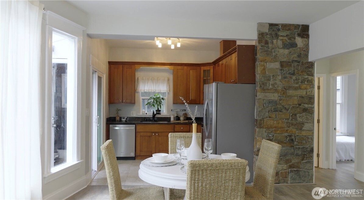 1305 NE 55th Street Seattle WA 98105