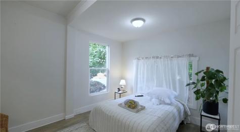 1305 NE 55th Street Seattle WA 98105
