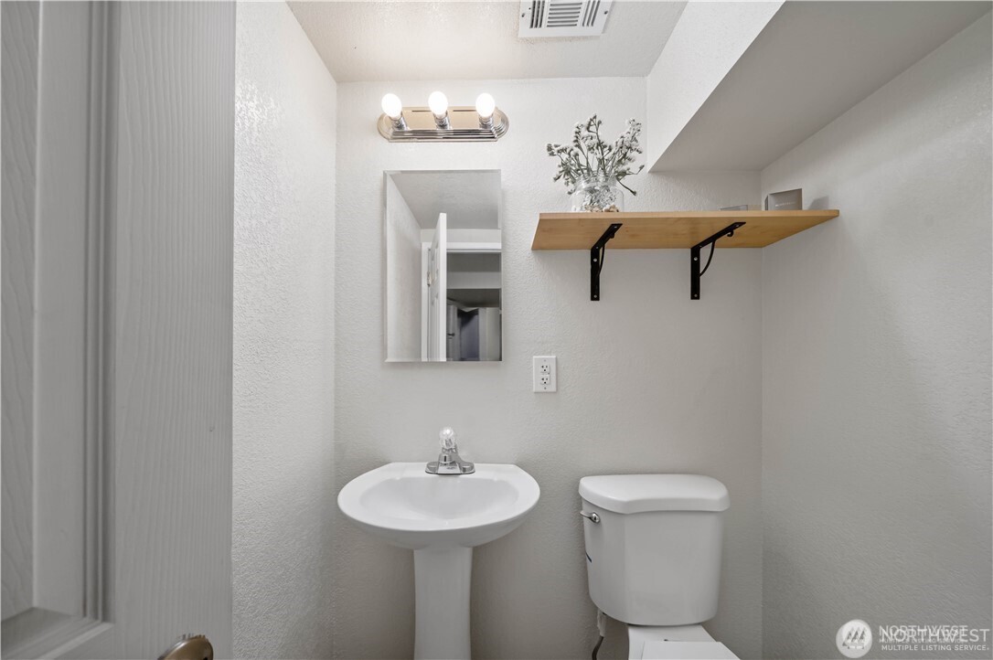 1305 NE 55th Street Seattle WA 98105
