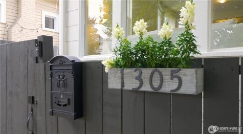 1305 NE 55th Street Seattle WA 98105