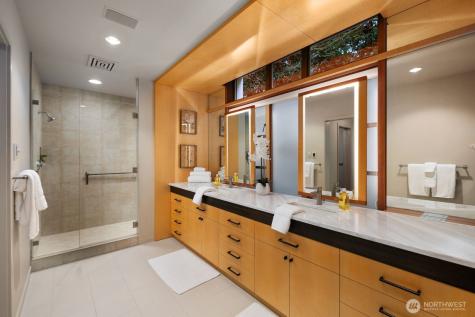 5505 Lake Washington Boulevard NE Kirkland WA 98033
