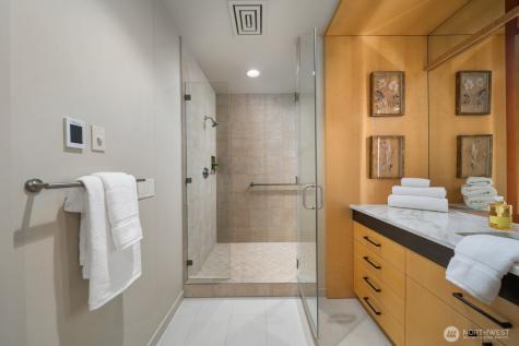 5505 Lake Washington Boulevard NE Kirkland WA 98033