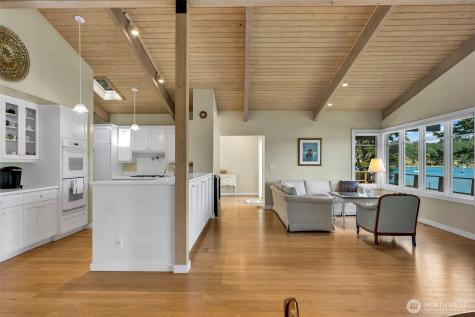 1794 Bayshore Road Lopez Island WA 98261