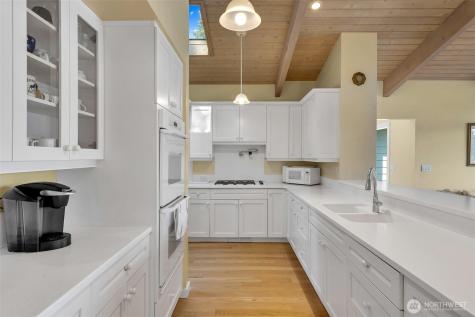 1794 Bayshore Road Lopez Island WA 98261
