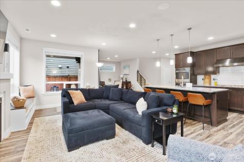 715 153rd Street SW Lynnwood WA 98087