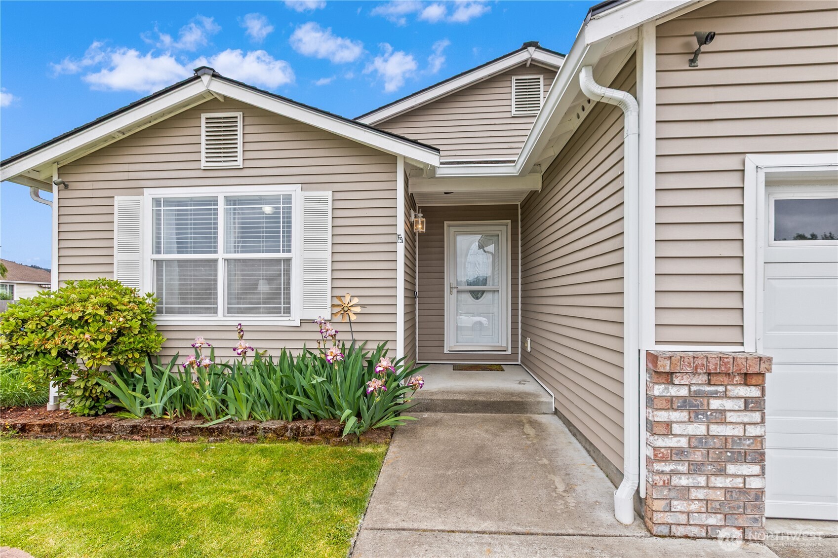 412 Ozzie Street NW Orting WA 98360