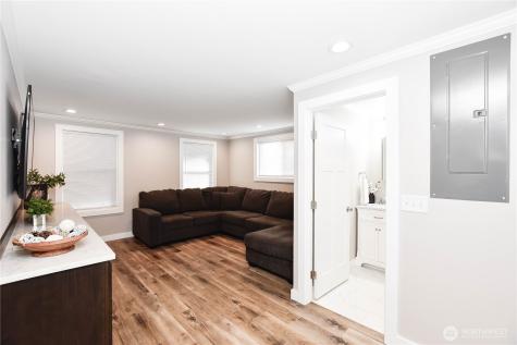 524 Wetmore Avenue Everett WA 98201