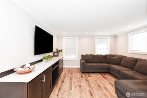 524 Wetmore Avenue Everett WA 98201