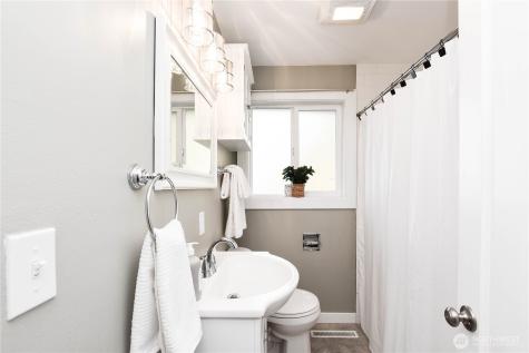 524 Wetmore Avenue Everett WA 98201