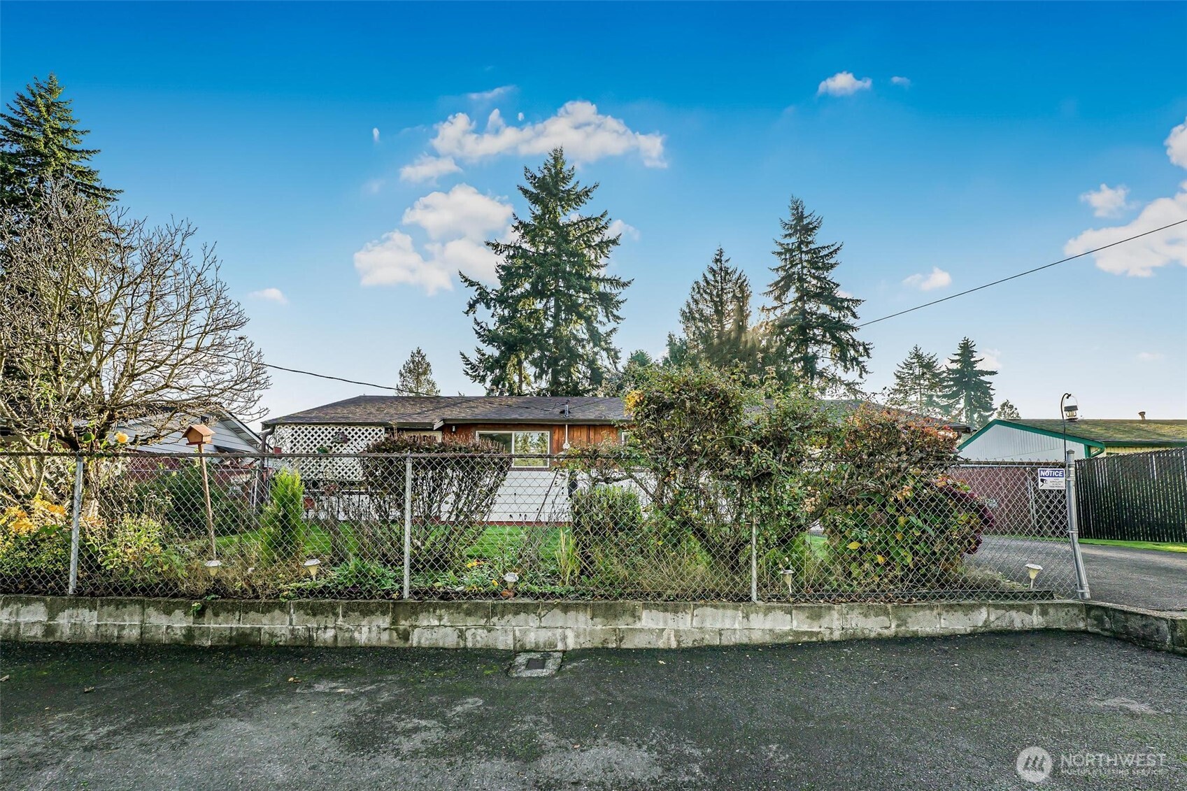627 SW 305th Street Federal Way WA 98023