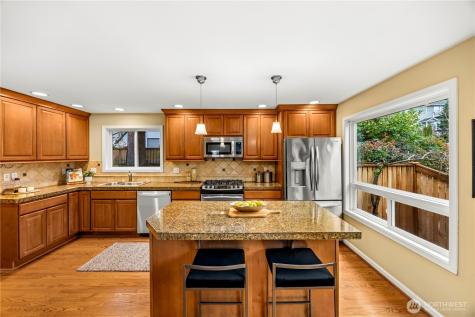 231 105th Avenue SE Bellevue WA 98004
