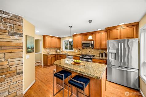 231 105th Avenue SE Bellevue WA 98004
