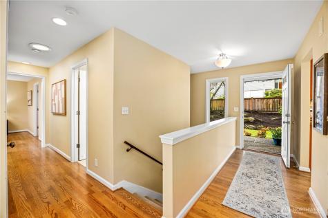 231 105th Avenue SE Bellevue WA 98004