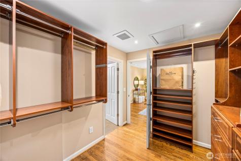 231 105th Avenue SE Bellevue WA 98004