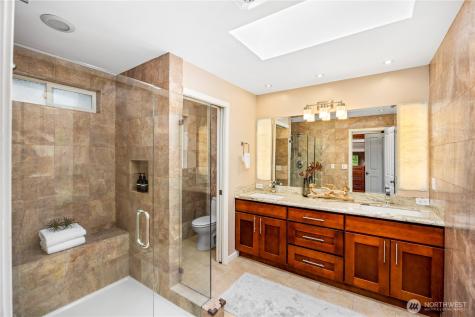231 105th Avenue SE Bellevue WA 98004