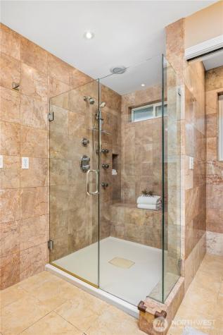231 105th Avenue SE Bellevue WA 98004