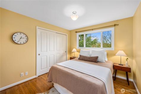 231 105th Avenue SE Bellevue WA 98004