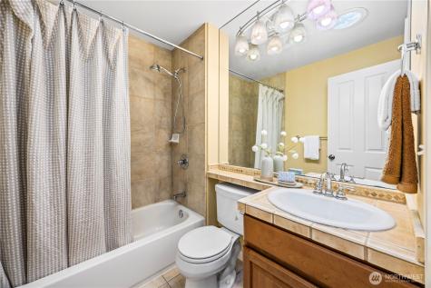 231 105th Avenue SE Bellevue WA 98004