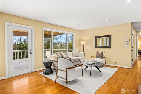 231 105th Avenue SE Bellevue WA 98004