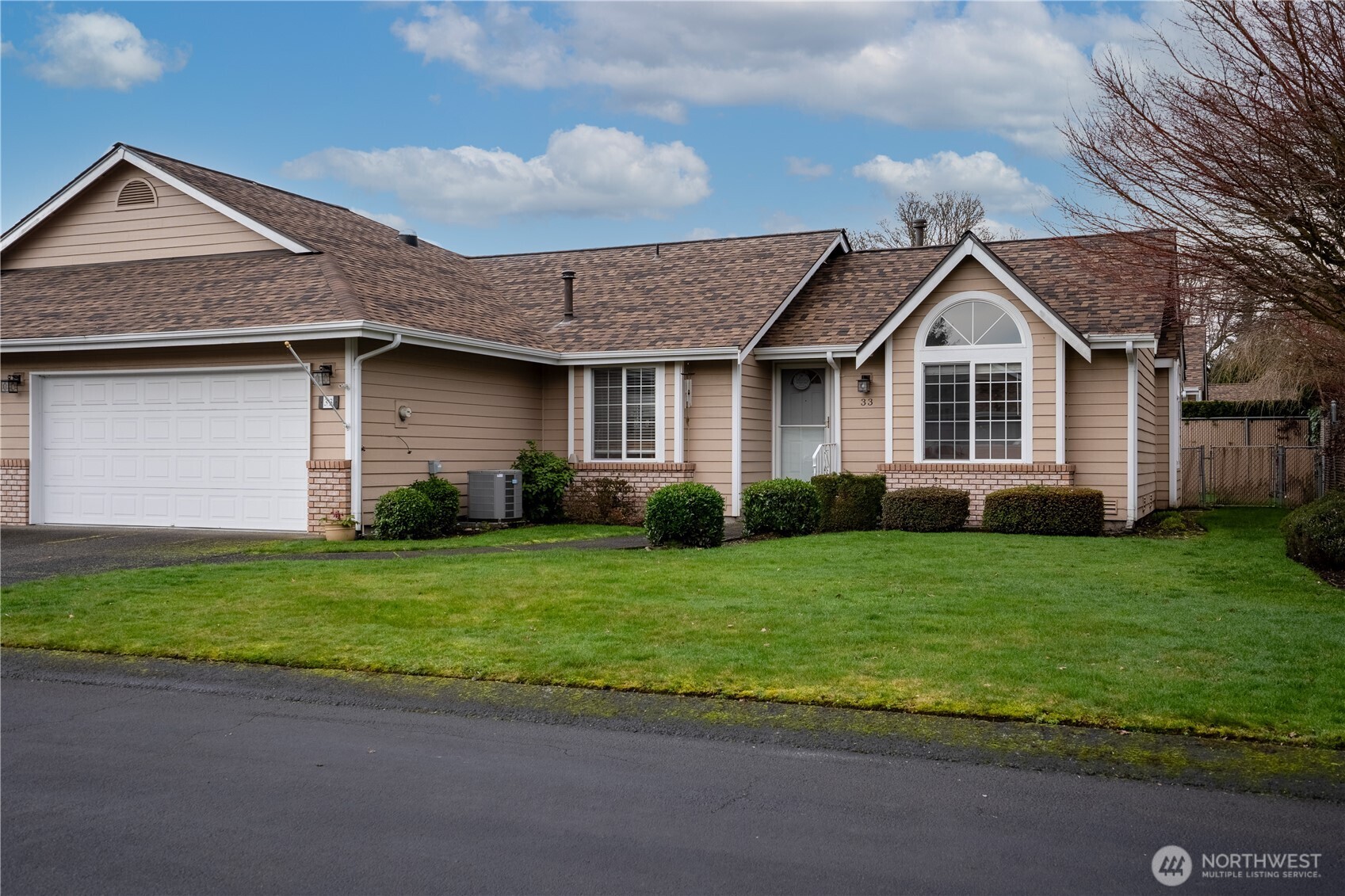 33 Lakewood Oaks Drive SW Lakewood WA 98499