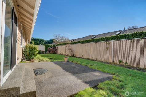 33 Lakewood Oaks Drive SW Lakewood WA 98499