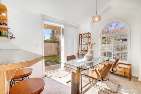 33 Lakewood Oaks Drive SW Lakewood WA 98499
