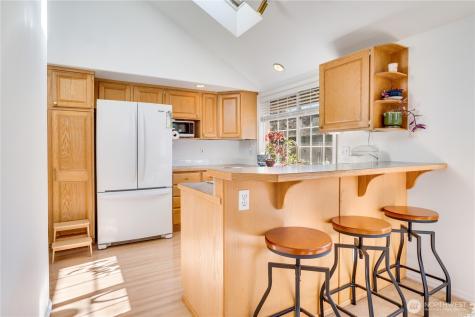 33 Lakewood Oaks Drive SW Lakewood WA 98499