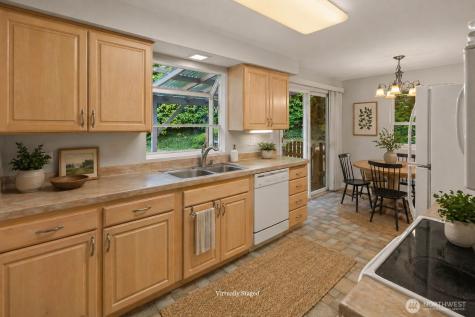 1519 NE 185th Street Shoreline WA 98155