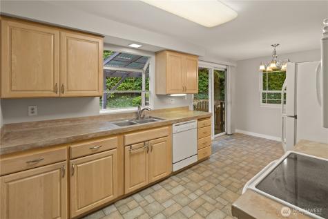 1519 NE 185th Street Shoreline WA 98155