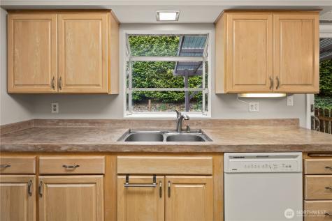 1519 NE 185th Street Shoreline WA 98155