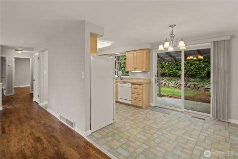 1519 NE 185th Street Shoreline WA 98155