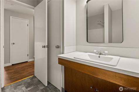 1519 NE 185th Street Shoreline WA 98155