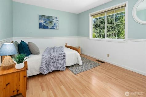19924 163rd Avenue NE Woodinville WA 98072