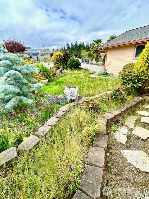 71 Onyx Sequim WA 98382