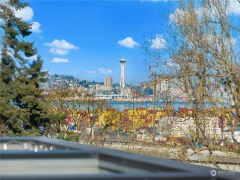 3014 Charlestown Seattle WA 98126
