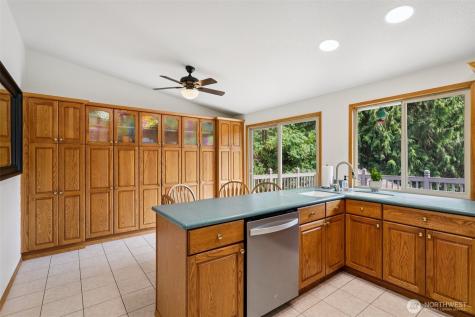 17837 Ashworth Avenue N Shoreline WA 98133