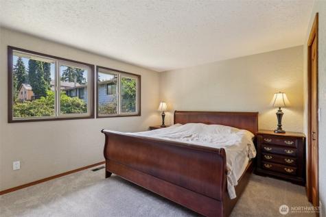 17837 Ashworth Avenue N Shoreline WA 98133