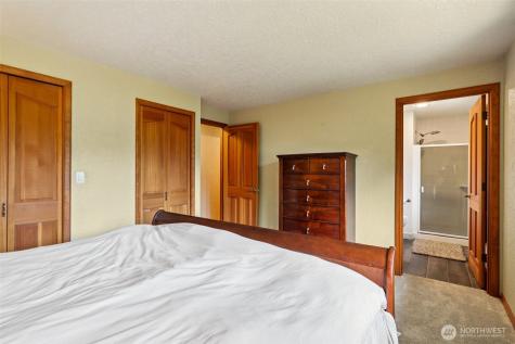17837 Ashworth Avenue N Shoreline WA 98133