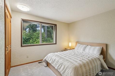 17837 Ashworth Avenue N Shoreline WA 98133