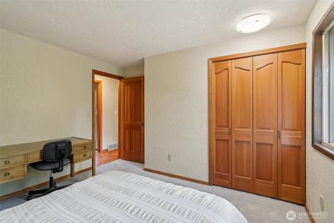 17837 Ashworth Avenue N Shoreline WA 98133