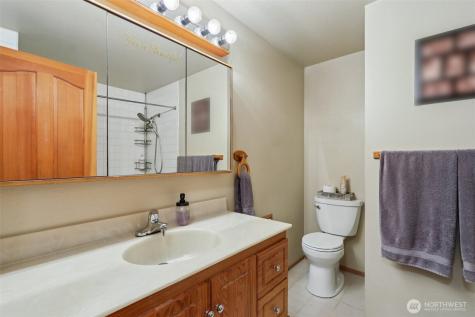 17837 Ashworth Avenue N Shoreline WA 98133